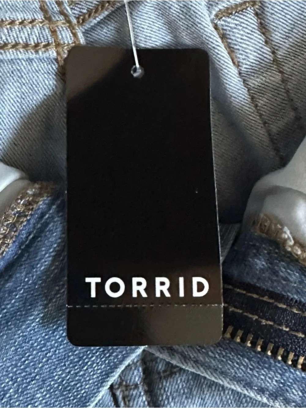 Torrid Size 18 Bermuda Shorts Distressed Light Wash Stretch Denim NWT